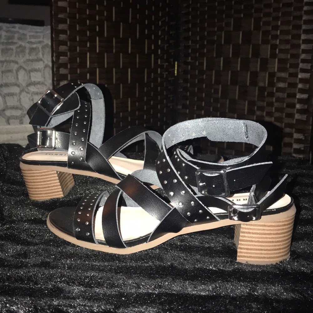 Torrid clogs